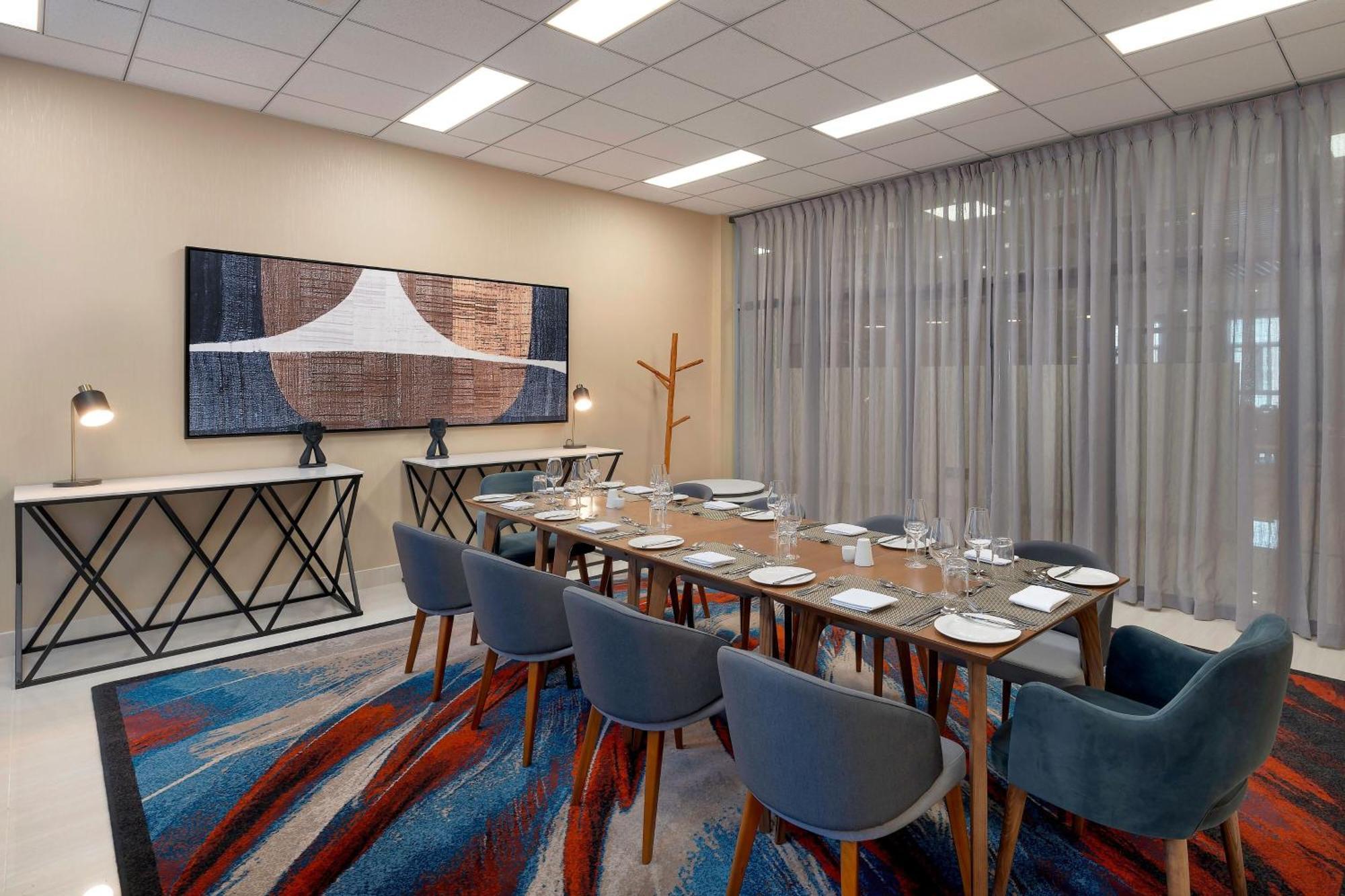 Protea Hotel By Marriott Lusaka International Airport Екстер'єр фото