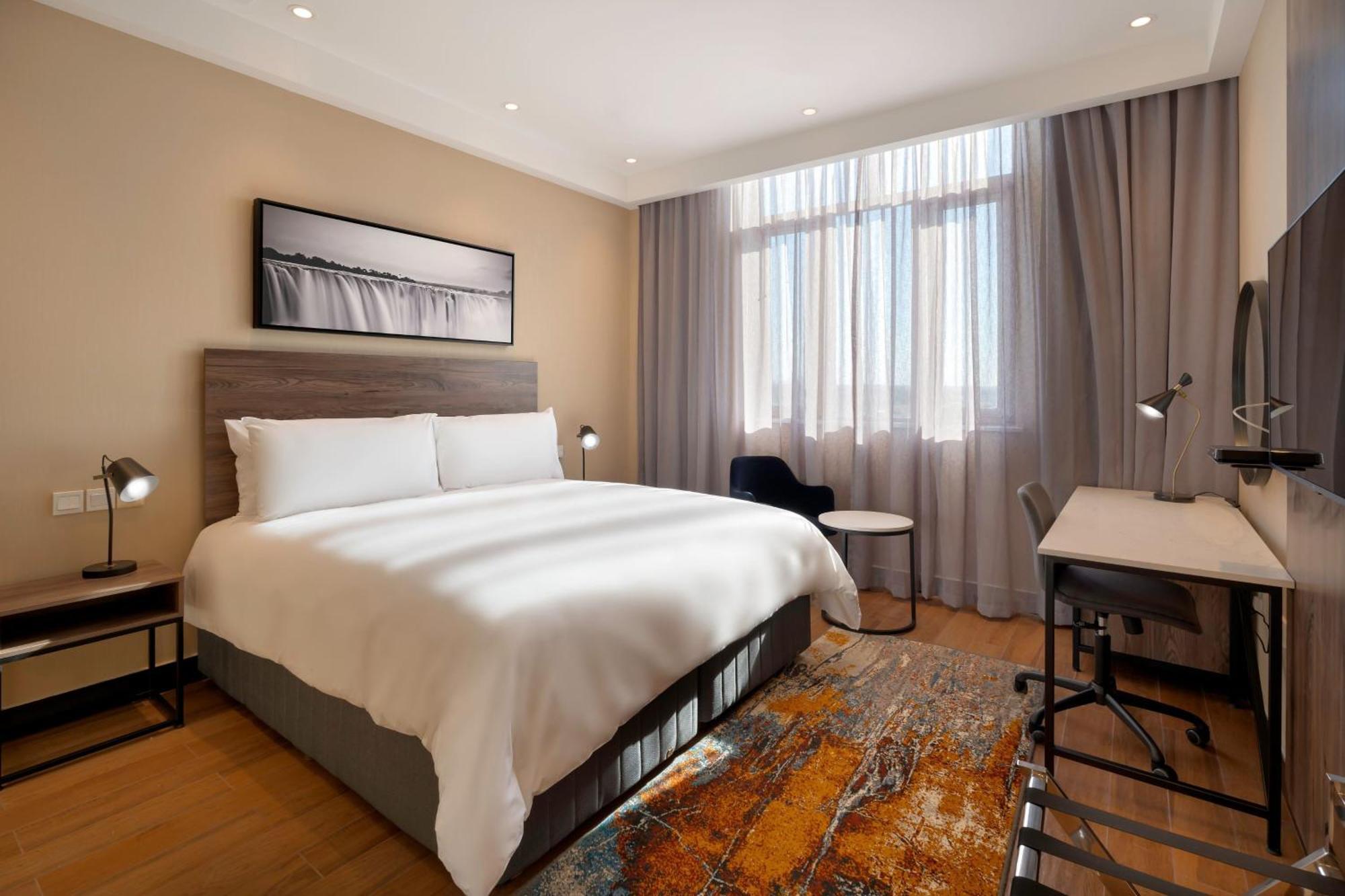 Protea Hotel By Marriott Lusaka International Airport Екстер'єр фото