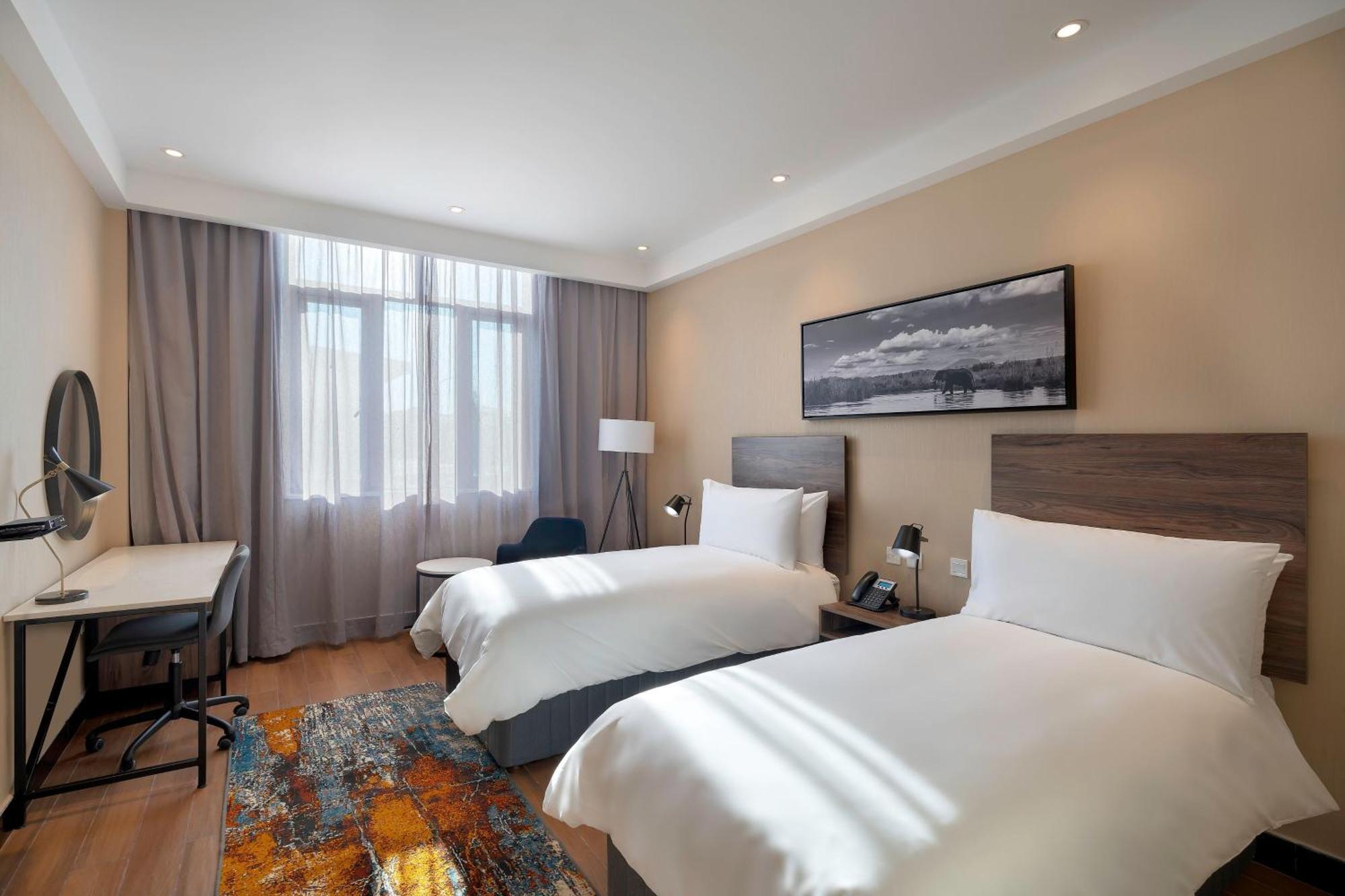Protea Hotel By Marriott Lusaka International Airport Екстер'єр фото