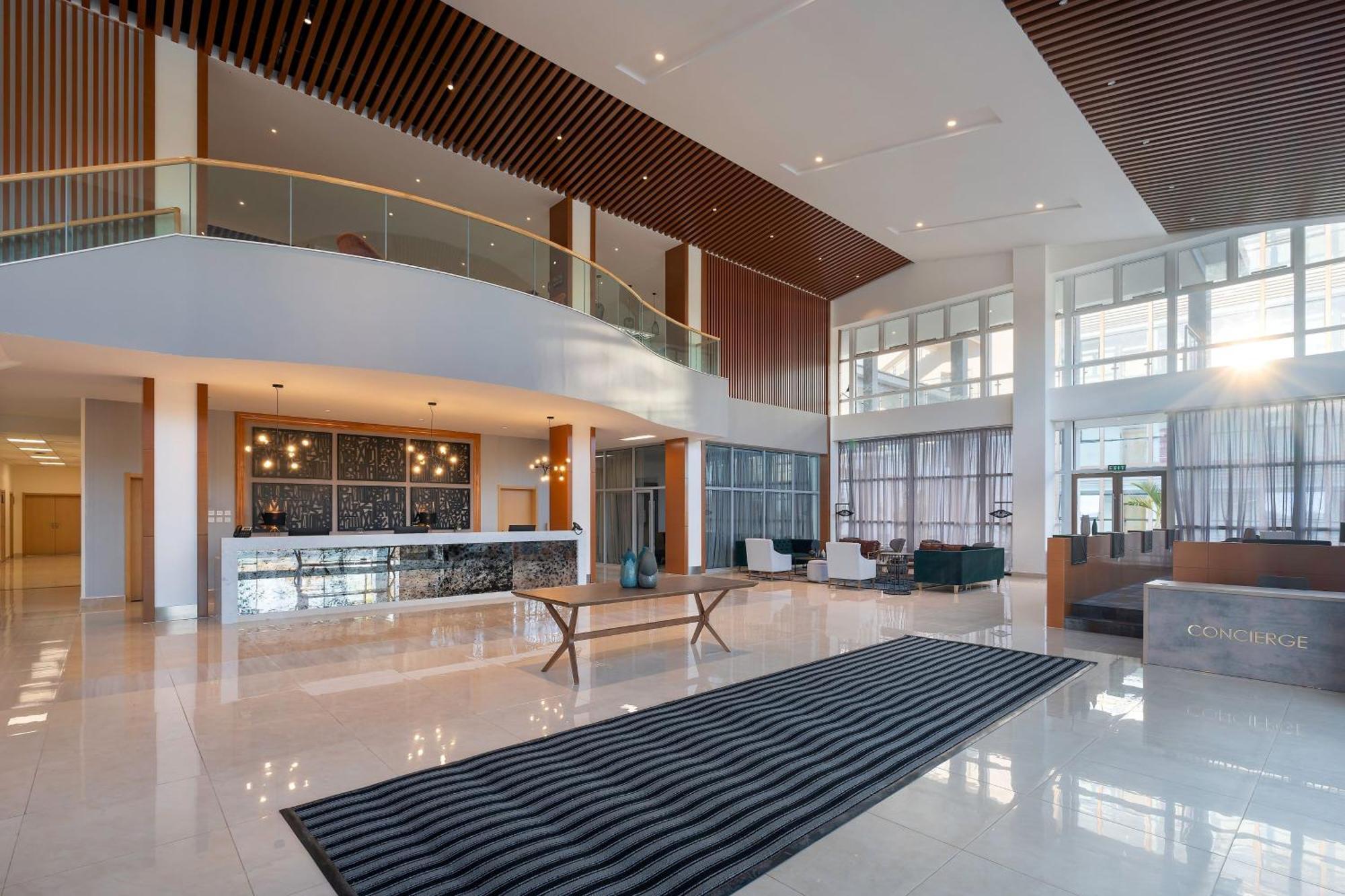 Protea Hotel By Marriott Lusaka International Airport Екстер'єр фото