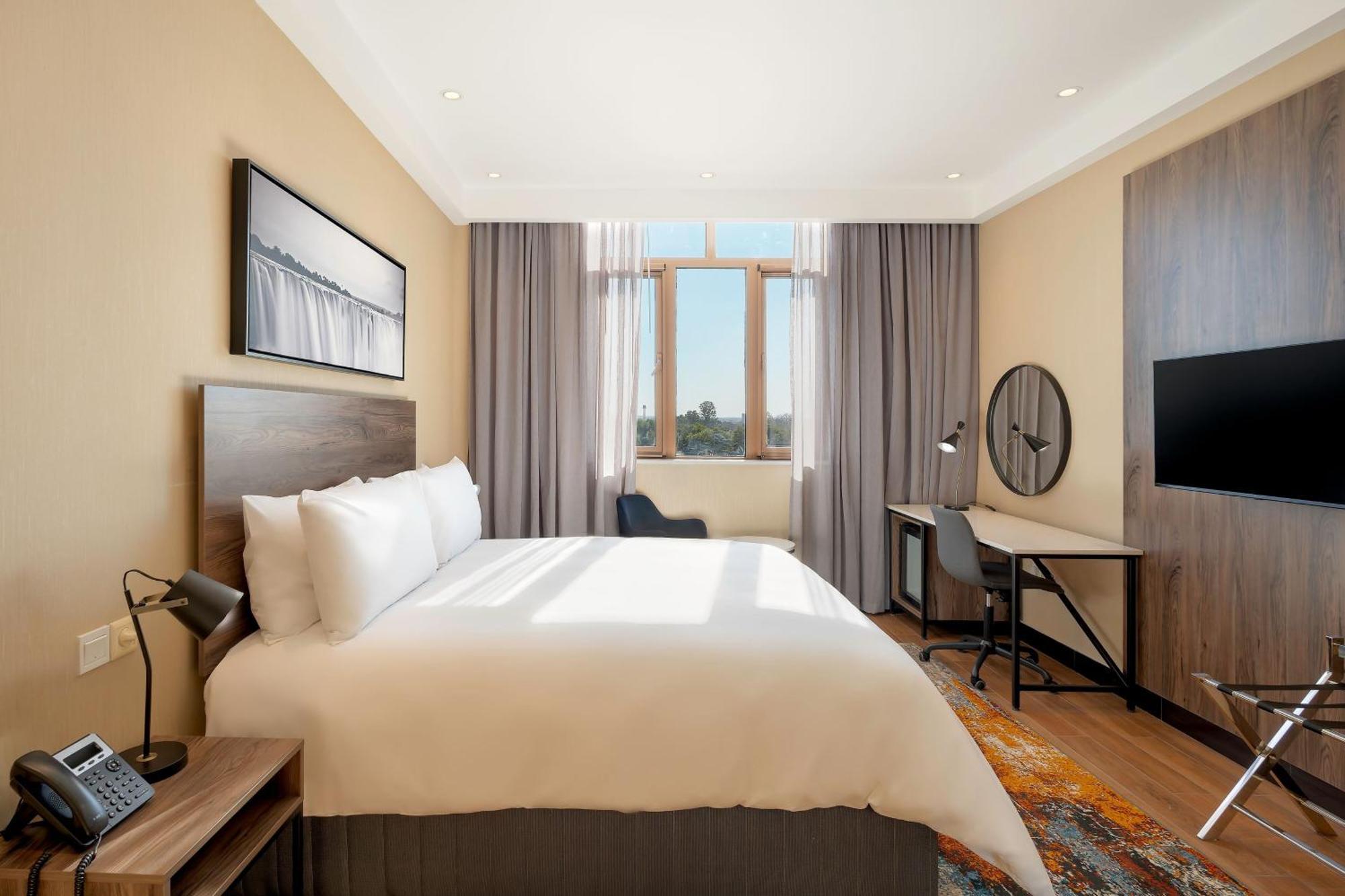 Protea Hotel By Marriott Lusaka International Airport Екстер'єр фото