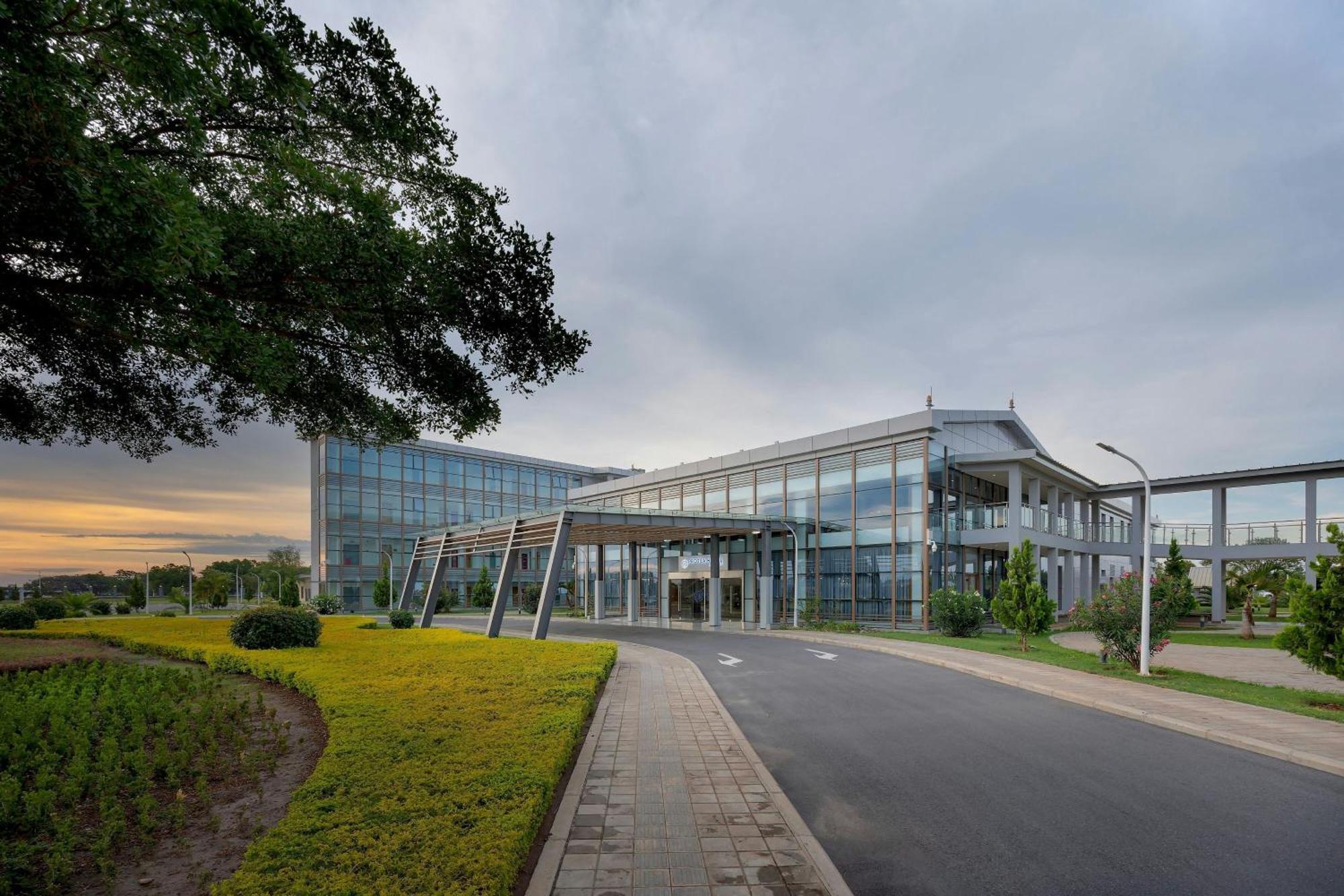 Protea Hotel By Marriott Lusaka International Airport Екстер'єр фото